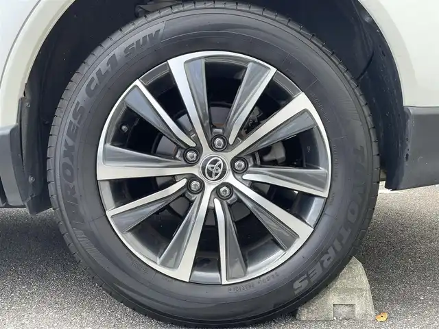 トヨタ ハリアー G 宮崎県 2021(令3)年 5.6万km ホワイトパールクリスタルシャイン 純正ディスプレイオーディオ/・Bluetooth・AM・FM/バックカメラ/ビルトインETC/デジタルインナーミラー/360度ドライブレコーダー【DC5001DT】/パワーバックドア/D席パワーシート/純正フロアマット/純正18インチアルミホイール/Fエンブレム・ヘッドライト・ドアピラー【PPF】/スペアキー有り/取説・DA取説・保証書