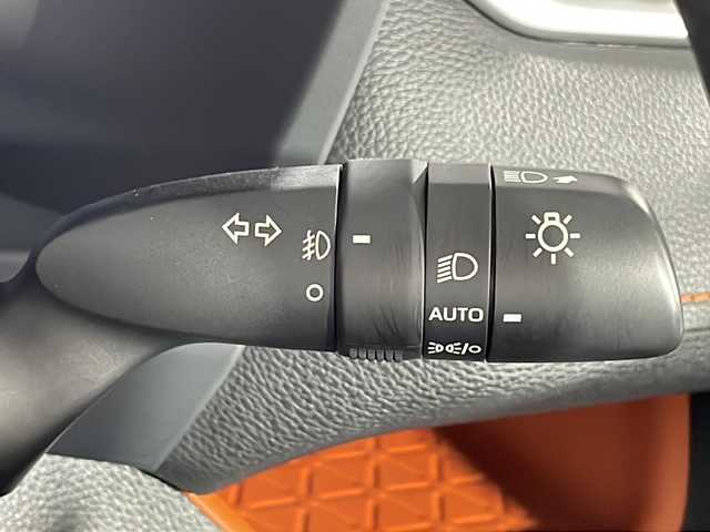 トヨタ ＲＡＶ４ アドベンチャー 広島県 2023(令5)年 1.6万km アティチュードブラックマイカ 禁煙車/純正１０．５型ディスプレイオーディオ/バックカメラ/温／冷シート/デジタルインナーミラー/電動リアゲート/ブラインドスポットモニター/パワーシート/レーダークルーズコントロール/ホールド機能付電動パーキングブレーキ/ＥＴＣ２．０/ドラレコ/MTモード付ATシフト/ルーフレール/衝突被害軽減システム/ステアリングヒーター/LEDヘッドライト/フォグランプ/純正19インチアルミホイール(235/55/R19)/エアバッグ(運転席/助手席/サイド/カーテン)