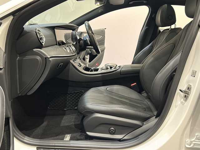 メルセデス・ベンツ ＣＬＳ２２０ｄ スポーツ エクスクルーシブPKG 新潟県 2019(平31)年 4.7万km ポーラホワイト ガラススライディングルーフ/エクスクルーシブパッケージ/・ナッパレザーシート（ブラックシート）/・シートベンチレーター/・Burmester/・エアーボディーコントロールサスペンション/レーダーセーフティパッケージ/・アクティブディスタンスアシストディストロニック/・アクティブステアリングアシスト/・アクティブレーンチェンジアシスト/・アクティブエマージェンシーストップアシスト/・PRE-SAFE/・アクティブブレーキアシスト/・PRE-SAFEインパルスサイド/・PRE-SAFEサウンド/・緊急回避補助システム、渋滞時緊急ブレーキ機能/・アクティブブラインドスポットアシスト/・アクティブレーンキーピングアシスト/・PRE-SAFEプラス/・トラフィックサインアシスト/COMANDシステム/・12.3インチワイドディスプレイ/・HDDナビゲーション/・フルセグTV/・AppleCarPlary/・ETC2.0/グレーアッシュウッドインテリア/レザーARTICOダッシュボード/シートヒーター/アンビエントライト/LEDコーナリングアシスト/アダプティブハイビームアシストプラス/360°カメラシステム/アクティブパーキングアシスト