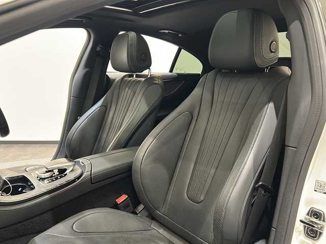 メルセデス・ベンツ ＣＬＳ２２０ｄ スポーツ エクスクルーシブPKG 新潟県 2019(平31)年 4.7万km ポーラホワイト ガラススライディングルーフ/エクスクルーシブパッケージ/・ナッパレザーシート（ブラックシート）/・シートベンチレーター/・Burmester/・エアーボディーコントロールサスペンション/レーダーセーフティパッケージ/・アクティブディスタンスアシストディストロニック/・アクティブステアリングアシスト/・アクティブレーンチェンジアシスト/・アクティブエマージェンシーストップアシスト/・PRE-SAFE/・アクティブブレーキアシスト/・PRE-SAFEインパルスサイド/・PRE-SAFEサウンド/・緊急回避補助システム、渋滞時緊急ブレーキ機能/・アクティブブラインドスポットアシスト/・アクティブレーンキーピングアシスト/・PRE-SAFEプラス/・トラフィックサインアシスト/COMANDシステム/・12.3インチワイドディスプレイ/・HDDナビゲーション/・フルセグTV/・AppleCarPlary/・ETC2.0/グレーアッシュウッドインテリア/レザーARTICOダッシュボード/シートヒーター/アンビエントライト/LEDコーナリングアシスト/アダプティブハイビームアシストプラス/360°カメラシステム/アクティブパーキングアシスト