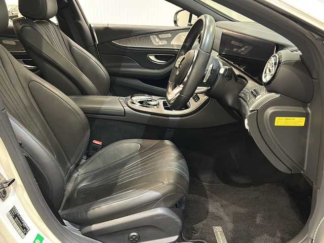 メルセデス・ベンツ ＣＬＳ２２０ｄ スポーツ エクスクルーシブPKG 新潟県 2019(平31)年 4.7万km ポーラホワイト ガラススライディングルーフ/エクスクルーシブパッケージ/・ナッパレザーシート（ブラックシート）/・シートベンチレーター/・Burmester/・エアーボディーコントロールサスペンション/レーダーセーフティパッケージ/・アクティブディスタンスアシストディストロニック/・アクティブステアリングアシスト/・アクティブレーンチェンジアシスト/・アクティブエマージェンシーストップアシスト/・PRE-SAFE/・アクティブブレーキアシスト/・PRE-SAFEインパルスサイド/・PRE-SAFEサウンド/・緊急回避補助システム、渋滞時緊急ブレーキ機能/・アクティブブラインドスポットアシスト/・アクティブレーンキーピングアシスト/・PRE-SAFEプラス/・トラフィックサインアシスト/COMANDシステム/・12.3インチワイドディスプレイ/・HDDナビゲーション/・フルセグTV/・AppleCarPlary/・ETC2.0/グレーアッシュウッドインテリア/レザーARTICOダッシュボード/シートヒーター/アンビエントライト/LEDコーナリングアシスト/アダプティブハイビームアシストプラス/360°カメラシステム/アクティブパーキングアシスト