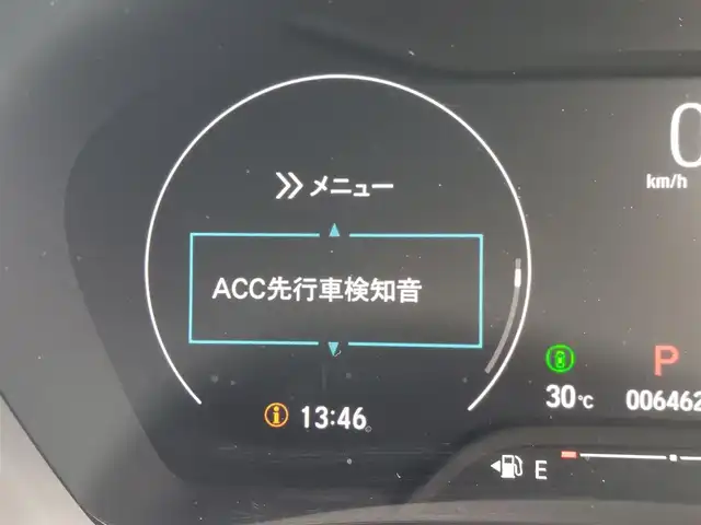 ホンダ ＷＲ－Ｖ Z 東京都 2024(令6)年 0.7万km パール 純正ナビ/バックカメラ/衝突軽減ブレーキ/アダプティブクルーズコントロール/路外逸脱抑制機能/純正17インチアルミホイール/フルセグTV/LEDヘッドライト/ハーフレザーシート/プッシュスタート/スマートキー/電動格納ミラー/ETC