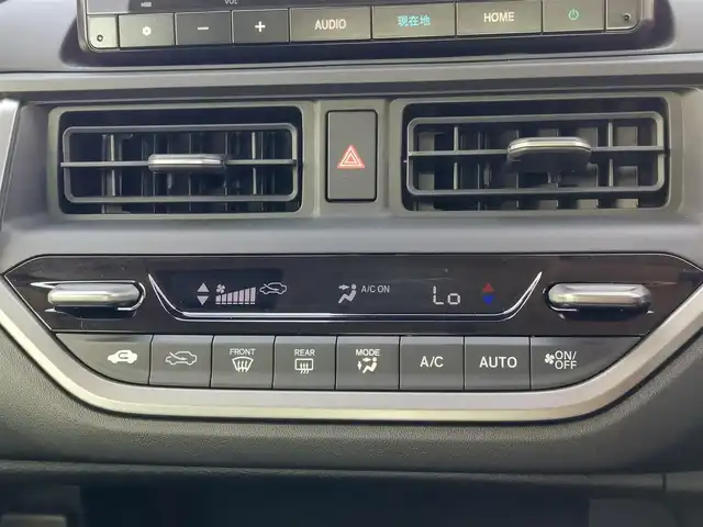 ホンダ ＷＲ－Ｖ Z 東京都 2024(令6)年 0.7万km パール 純正ナビ/バックカメラ/衝突軽減ブレーキ/アダプティブクルーズコントロール/路外逸脱抑制機能/純正17インチアルミホイール/フルセグTV/LEDヘッドライト/ハーフレザーシート/プッシュスタート/スマートキー/電動格納ミラー/ETC