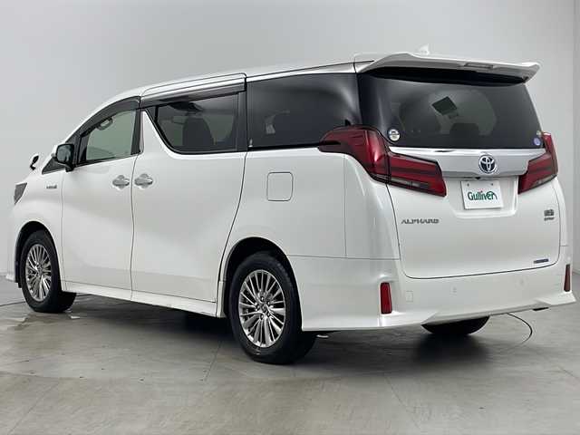 トヨタ アルファードハイブリット SR Cパッケージ 道央・札幌 2018(平30)年 6.5万km ホワイトパールクリスタルシャイン ・4WD/・純正ナビ&CD&DVD&BT&SD&HDMI&TV/・両側パワースライドドア/・パワーバックドア/・バックカメラ/・純正フリップダウンモニター/・トヨタセーフティセンス/・レーダークルーズコントロール/・前席パワーシート/・D席メモリシート/・前席シートヒーター/・前席ベンチレーションシート/・レザーシート/・AC100V/・ステアリングスイッチ/・社外フロアマット/・LEDヘッドライト/・LEDフォグランプ/・オートライト/・オートマチックハイビーム/・スマートキー