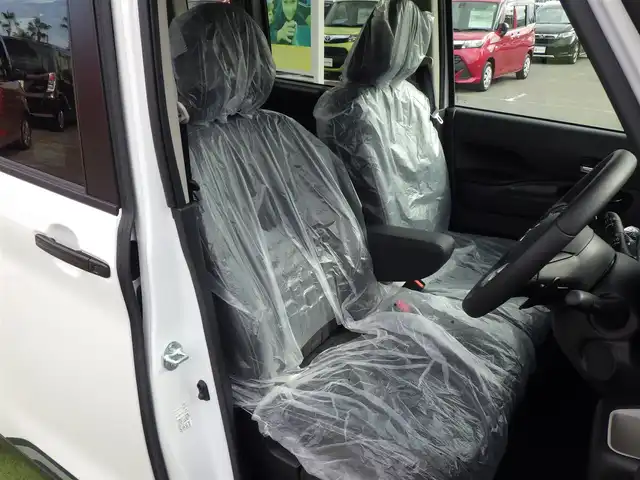 三菱 デリカミニ T プレミアム 千葉県 2025(令7)年 0.1千km アメジストブラック/シルキーホワイト T　PREMIUM　9型ディスプレイオーディオ（121/330）　サイドデカール（33440）/e-Assist/・衝突被害軽減ブレーキシステム（FCM）/・車線逸脱警報システム（LDW）/・誤発進抑制機能（前進＆後退時）（UMS）/・レーダークルーズコントロールシステム（ACC）/・オートマチックハイビーム[AHB]/マイパイロット/ハンズフリー両側パワースライドドア/ディスプレイオーディオ/【Bluetooth接続】/【Apple CarPlay　Android Auto対応】/マルチアラウンドモニター/デジタルインナーミラー/ステアリングヒーター/ステアリングスイッチ/革巻きステアリング/パドルシフト/LEDヘッドライト/フォグライト/ウインカーミラー/コーナーセンサー/純正15インチアルミホイル/サイド/カーテンエアバッグ/キーレスオペレーションシステム