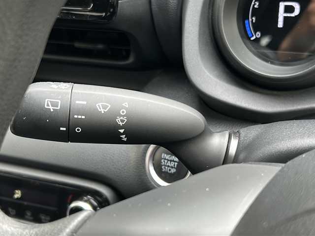 トヨタ ヤリス G 埼玉県 2020(令2)年 1.5万km シアンM 純正ナビ　/(USB/FM/AM/Bluetooth)/バックカメラ　/ドラレコ(F/R)/ワンオーナー　/ETC　/ドアバイザー　/TRC　/オートライト　/オートハイビーム　/ステアリングスイッチ　/電格ミラー　/純正フロア/ライトレベライザー/クルコン追従　/プッシュスタート　/ISOFIX /BSM/プッシュスタート/レーンキープアシスト/LEDライト/イモビライザー/スマートキー/スペアキー