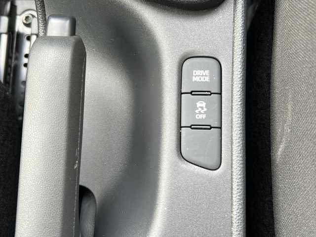 トヨタ ヤリス G 埼玉県 2020(令2)年 1.5万km シアンM 純正ナビ　/(USB/FM/AM/Bluetooth)/バックカメラ　/ドラレコ(F/R)/ワンオーナー　/ETC　/ドアバイザー　/TRC　/オートライト　/オートハイビーム　/ステアリングスイッチ　/電格ミラー　/純正フロア/ライトレベライザー/クルコン追従　/プッシュスタート　/ISOFIX /BSM/プッシュスタート/レーンキープアシスト/LEDライト/イモビライザー/スマートキー/スペアキー