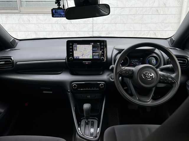 トヨタ ヤリス G 埼玉県 2020(令2)年 1.5万km シアンM 純正ナビ　/(USB/FM/AM/Bluetooth)/バックカメラ　/ドラレコ(F/R)/ワンオーナー　/ETC　/ドアバイザー　/TRC　/オートライト　/オートハイビーム　/ステアリングスイッチ　/電格ミラー　/純正フロア/ライトレベライザー/クルコン追従　/プッシュスタート　/ISOFIX /BSM/プッシュスタート/レーンキープアシスト/LEDライト/イモビライザー/スマートキー/スペアキー