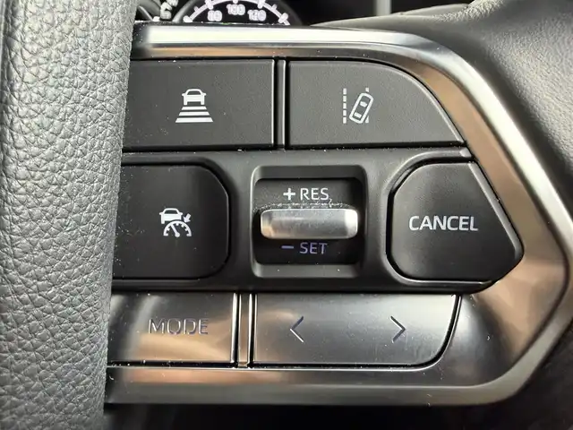 トヨタ ランドクルーザー GRスポーツ 愛知県 2024(令6)年 2.8万km プレシャスホワイトパール ワンオーナー　/サンルーフ/トヨタセーフティーセンス/12.3型ディスプレイナビ/JBLサウンド/・フルセグTV/・Bluetooth/・Applecarplay/・androidauto/レーダークルーズコントロール/前後ドライブレコーダー/全方位カメラ/ブラインドスポットモニター/全席シートヒーター/全席エアシート/パワーシート/赤黒レザーシート/パワーバックドア/クリアランスソナー/LEDヘッドライト/ディライト/電子パーキングシステム