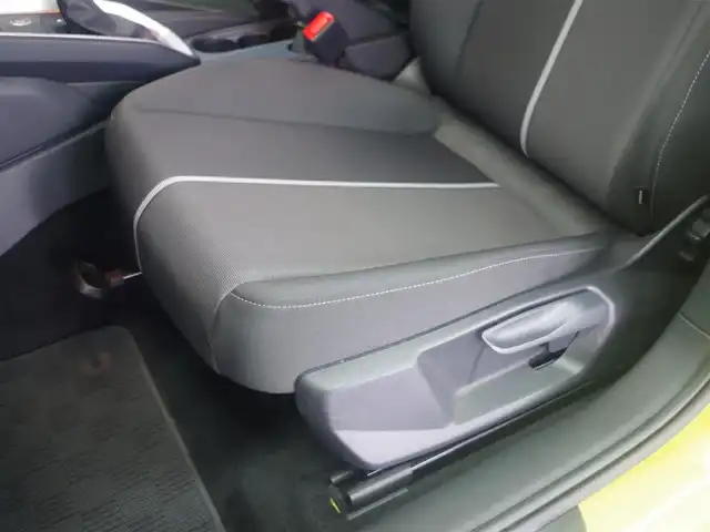 アウディ Ａ１ SB 25TFSI アドバンスド 兵庫県 2021(令3)年 5.7万km 黄Ⅱ コントラストルーフ/アシスタンスパッケージ/コンビニエンスパッケージ/ナビゲーションパッケージ/アウディサイドアシスト（BSM）/センターアームレスト/純正ナビ/バックカメラ/シートヒーター/Pセンサー/置くだけ充電/衝突軽減ブレーキ/レーンキープアシスト/Apple Car Play/アダプティブクルーズコントロール/純正前後ドライブレコーダー/ETC2.0 /オートマチックハイビーム/LEDヘッドライト/横滑り防止装置/盗難防止装置/スペアキー/夏タイヤ4本有/純正16インチAW/Bluetooth/純正フロアマット