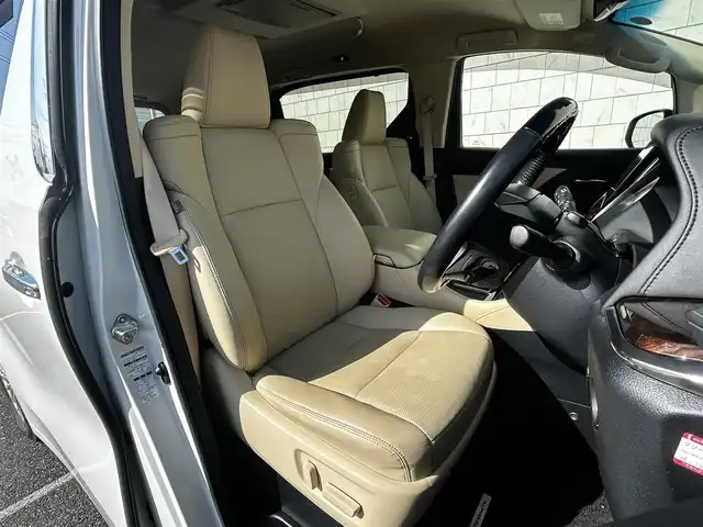 トヨタ アルファード G 富山県 2019(令1)年 4.4万km ホワイトパールクリスタルシャイン 4WD/純正ナビ/Bluetooth/フルセグテレビ/CD/DVD/純正フリップダウンモニター/両側パワースライドドア/パワーバックドア/パワーシート/シートヒーター/エアシート/バックモニター/クルーズコントロール/コーナーセンサー/ドライブレコーダー/ETC2.0/スマートキー/スペアキー1本/オートライト