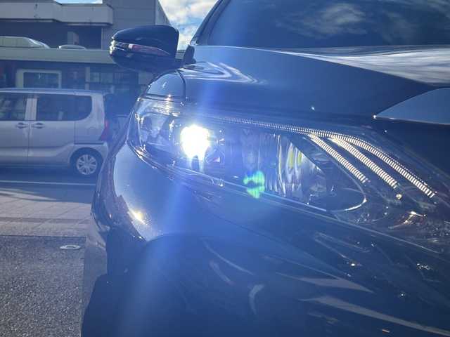 トヨタ ハリアー プレミアム 京都府 2016(平28)年 5.5万km スパークリングブラックパールクリスタルシャイン ワンオーナー/社外メモリナビ/フルセグテレビ/バックカメラ/Bluetooth/アイドリングストップ/ウィンカーミラー/クルーズコントロール/ドアバイザー/プッシュスタート/パワーバックドア/ETC/デジタルインナーミラー