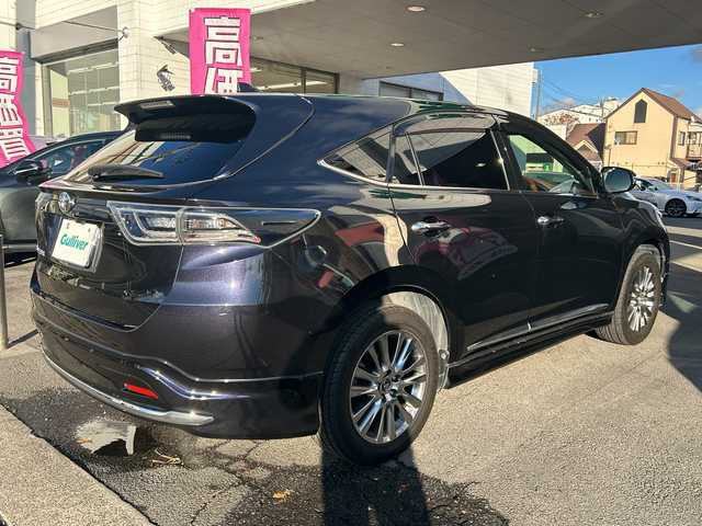 トヨタ ハリアー プレミアム 京都府 2016(平28)年 5.5万km スパークリングブラックパールクリスタルシャイン ワンオーナー/社外メモリナビ/フルセグテレビ/バックカメラ/Bluetooth/アイドリングストップ/ウィンカーミラー/クルーズコントロール/ドアバイザー/プッシュスタート/パワーバックドア/ETC/デジタルインナーミラー