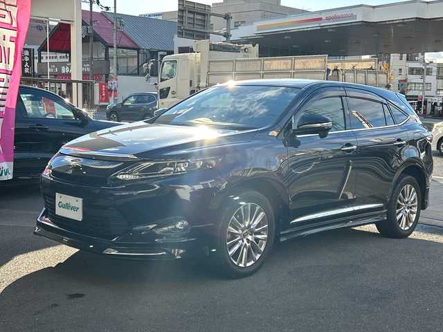 トヨタ ハリアー プレミアム 京都府 2016(平28)年 5.5万km スパークリングブラックパールクリスタルシャイン ワンオーナー/社外メモリナビ/フルセグテレビ/バックカメラ/Bluetooth/アイドリングストップ/ウィンカーミラー/クルーズコントロール/ドアバイザー/プッシュスタート/パワーバックドア/ETC/デジタルインナーミラー
