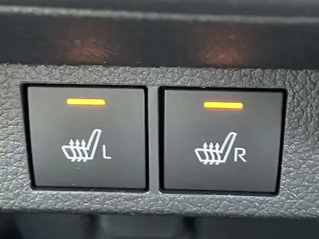 ダイハツ ムーヴ キャンバス ストライプス G ターボ 香川県 2023(令5)年 0.1万km シャイニングホワイトパール/サンドベージュメタリック 登録時走行距離1036km/純正10型ナビ【NMZN-Z73DS】/（HDMI/フルセグTV/Bluetooth/DVD/MSV/USB）/バックカメラ/純正ドライブレコーダー（ナビ連動）/レーダー探知機/両側電動スライドドア（ウェルカムオープン機能）/衝突軽減ブレーキ/レーンキープアシスト/コーナーセンサー/アダプティブクルーズコントロール/電動パーキングブレーキ/オートブレーキホールド/ステアリングスイッチ/白革調シートカバー/前席シートヒーター/ホッとカップホルダー（保温機能）/オートライト/LEDヘッドライト/LEDフォグライト/ETC/純正フロアマット/純正ドアバイザー/オート開閉機能付電動格納ミラー/ISOFIX/スマートキー/プッシュスタート