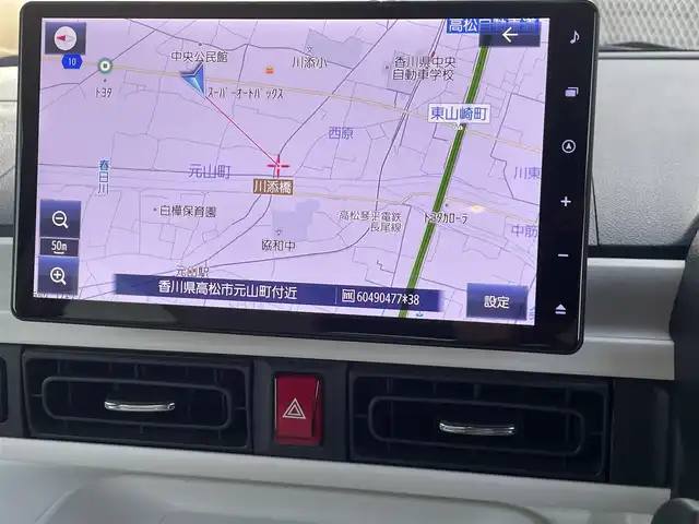 ダイハツ ムーヴ キャンバス ストライプス G ターボ 香川県 2023(令5)年 0.1万km シャイニングホワイトパール/サンドベージュメタリック 登録時走行距離1036km/純正10型ナビ【NMZN-Z73DS】/（HDMI/フルセグTV/Bluetooth/DVD/MSV/USB）/バックカメラ/純正ドライブレコーダー（ナビ連動）/レーダー探知機/両側電動スライドドア（ウェルカムオープン機能）/衝突軽減ブレーキ/レーンキープアシスト/コーナーセンサー/アダプティブクルーズコントロール/電動パーキングブレーキ/オートブレーキホールド/ステアリングスイッチ/白革調シートカバー/前席シートヒーター/ホッとカップホルダー（保温機能）/オートライト/LEDヘッドライト/LEDフォグライト/ETC/純正フロアマット/純正ドアバイザー/オート開閉機能付電動格納ミラー/ISOFIX/スマートキー/プッシュスタート