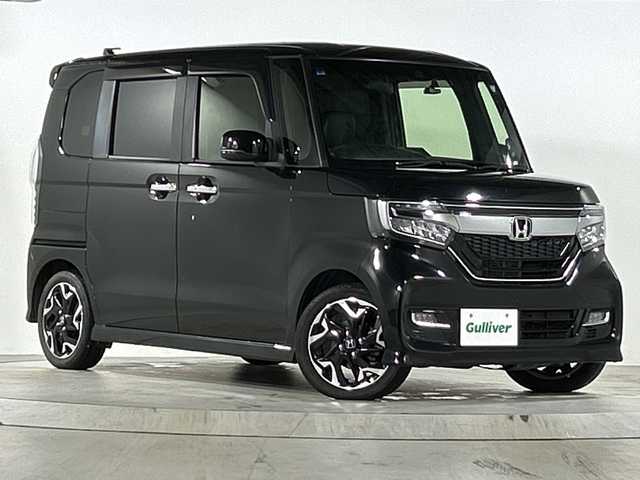 ホンダ Ｎ ＢＯＸ カスタム G EX ターボ ホンダセンシング 広島県 2019(平31)年 6.4万km クリスタルブラックパール 禁煙/ターボ/ホンダセンシング/・衝突軽減ブレーキ〈CMBS〉/・誤発進抑制機能/・後方誤発進抑制機能/・歩行者事故低減ステアリング/・路外逸脱抑制機能/・ACC〈アダプティブ・クルーズ・コントロール〉/・LKAS〈車線維持支援システム〉/・オートハイビーム/・先行車発進お知らせ機能/・標識認識機能/社外ナビ（MDV-M705）/・フルセグ/CD/DVD/Bluetooth/MSV/SD/バックカメラ/両側パワースライドドア/革巻きステアリング/パドルシフト/オートライト/ステアリングスイッチ/オートリトラミラー/ハーフレザーシート/アレルクリーンプラスシート/LEDヘッドライト/フォグランプ/前方ドライブレコーダー（DRV-N530）/スマートキー/プッシュスタート/スペアキー/ドアバイザー/純正15インチアルミホイール/W+サイド+カーテンエアバック