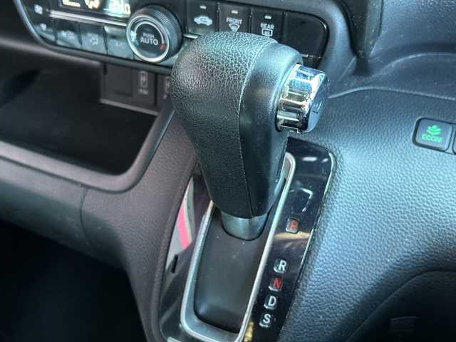 ホンダ Ｎ ＢＯＸ カスタム G EX ターボ ホンダセンシング 広島県 2019(平31)年 6.4万km クリスタルブラックパール 禁煙/ターボ/ホンダセンシング/・衝突軽減ブレーキ〈CMBS〉/・誤発進抑制機能/・後方誤発進抑制機能/・歩行者事故低減ステアリング/・路外逸脱抑制機能/・ACC〈アダプティブ・クルーズ・コントロール〉/・LKAS〈車線維持支援システム〉/・オートハイビーム/・先行車発進お知らせ機能/・標識認識機能/社外ナビ（MDV-M705）/・フルセグ/CD/DVD/Bluetooth/MSV/SD/バックカメラ/両側パワースライドドア/革巻きステアリング/パドルシフト/オートライト/ステアリングスイッチ/オートリトラミラー/ハーフレザーシート/アレルクリーンプラスシート/LEDヘッドライト/フォグランプ/前方ドライブレコーダー（DRV-N530）/スマートキー/プッシュスタート/スペアキー/ドアバイザー/純正15インチアルミホイール/W+サイド+カーテンエアバック