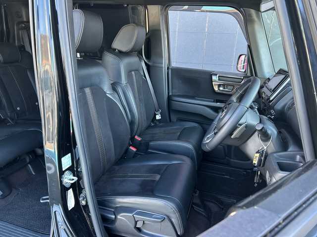 ホンダ Ｎ ＢＯＸ カスタム G EX ターボ ホンダセンシング 広島県 2019(平31)年 6.4万km クリスタルブラックパール 禁煙/ターボ/ホンダセンシング/・衝突軽減ブレーキ〈CMBS〉/・誤発進抑制機能/・後方誤発進抑制機能/・歩行者事故低減ステアリング/・路外逸脱抑制機能/・ACC〈アダプティブ・クルーズ・コントロール〉/・LKAS〈車線維持支援システム〉/・オートハイビーム/・先行車発進お知らせ機能/・標識認識機能/社外ナビ（MDV-M705）/・フルセグ/CD/DVD/Bluetooth/MSV/SD/バックカメラ/両側パワースライドドア/革巻きステアリング/パドルシフト/オートライト/ステアリングスイッチ/オートリトラミラー/ハーフレザーシート/アレルクリーンプラスシート/LEDヘッドライト/フォグランプ/前方ドライブレコーダー（DRV-N530）/スマートキー/プッシュスタート/スペアキー/ドアバイザー/純正15インチアルミホイール/W+サイド+カーテンエアバック