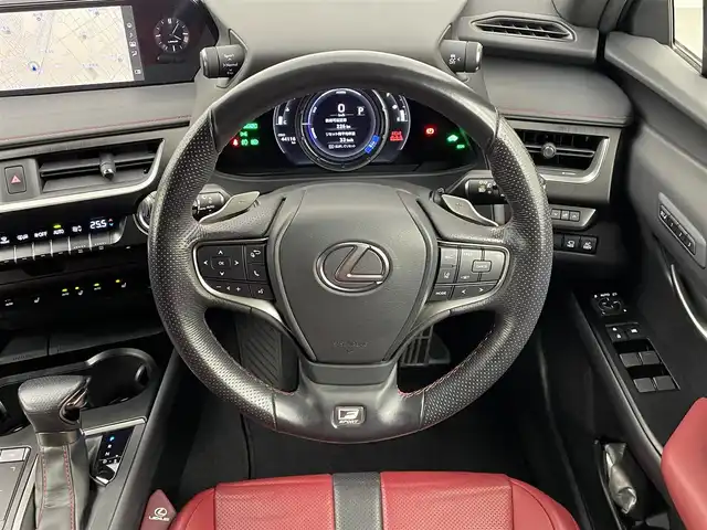 レクサス ＵＸ 250h Fスポーツ 埼玉県 2019(令1)年 4.5万km ホワイトノーヴァガラスフレーク ＴＲＤエアロ　サンルーフ　メーカナビ　パノラミックビューモニター　ＢＳＭ　ＥＴＣ２．０　ドラレコ　赤レザー　レーダークルーズ　シートヒーター　ステアリングヒーター　メモリシート　ＡＣ１００Ｖ　ＬＥＤ