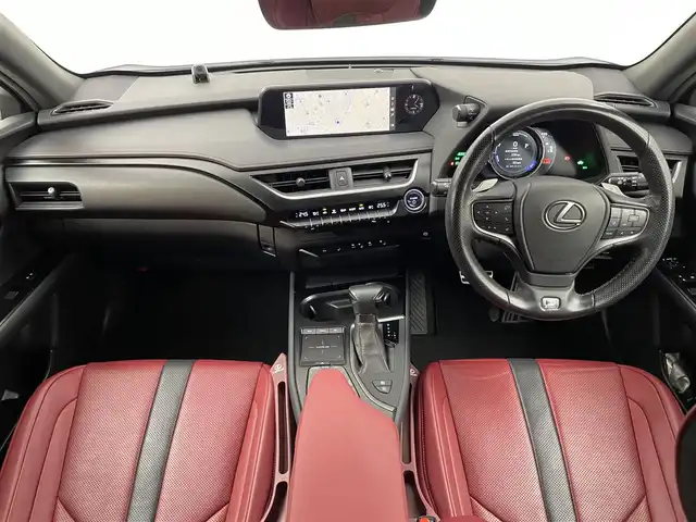 レクサス ＵＸ 250h Fスポーツ 埼玉県 2019(令1)年 4.5万km ホワイトノーヴァガラスフレーク ＴＲＤエアロ　サンルーフ　メーカナビ　パノラミックビューモニター　ＢＳＭ　ＥＴＣ２．０　ドラレコ　赤レザー　レーダークルーズ　シートヒーター　ステアリングヒーター　メモリシート　ＡＣ１００Ｖ　ＬＥＤ