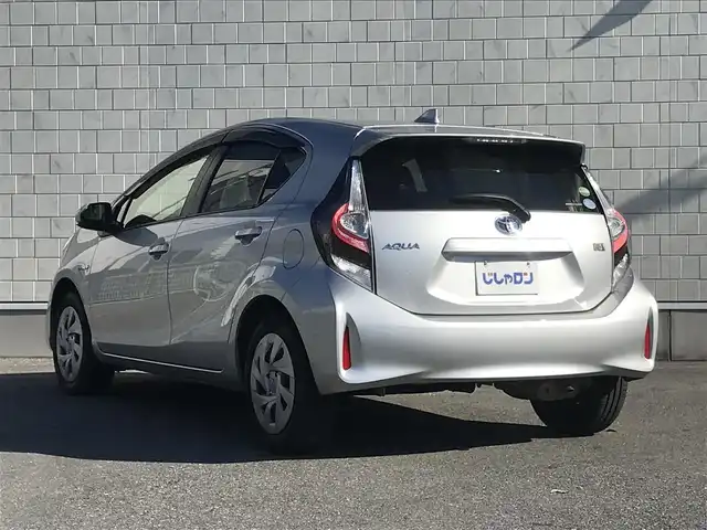 トヨタ アクア S 栃木県 2019(令1)年 14.3万km シルバーM 株)IDOMが運営する【じしゃロン小山店】の自社ローン専用車両になります。こちらは現金またはオートローンご利用時の価格です。自社ローンご希望の方は別途その旨お申付け下さい//禁煙車/ワンオーナー/純正フルセグナビ/（CD/AM/FMラジオ）/（Bluetooth)/ＥＴＣ/ステアリングスイッチ/マルチインフォメーションディスプレイ/ドライブレコーダー/電動格納ドアミラー/パワーウインドウ