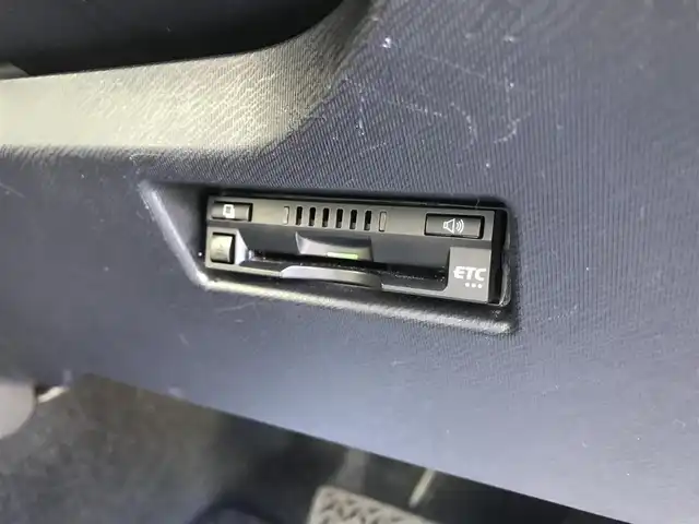 トヨタ アクア S 栃木県 2019(令1)年 14.3万km シルバーM 株)IDOMが運営する【じしゃロン小山店】の自社ローン専用車両になります。こちらは現金またはオートローンご利用時の価格です。自社ローンご希望の方は別途その旨お申付け下さい//禁煙車/ワンオーナー/純正フルセグナビ/（CD/AM/FMラジオ）/（Bluetooth)/ＥＴＣ/ステアリングスイッチ/マルチインフォメーションディスプレイ/ドライブレコーダー/電動格納ドアミラー/パワーウインドウ