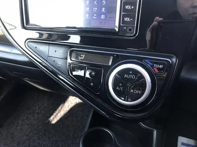 トヨタ アクア S 栃木県 2019(令1)年 14.3万km シルバーM 株)IDOMが運営する【じしゃロン小山店】の自社ローン専用車両になります。こちらは現金またはオートローンご利用時の価格です。自社ローンご希望の方は別途その旨お申付け下さい//禁煙車/ワンオーナー/純正フルセグナビ/（CD/AM/FMラジオ）/（Bluetooth)/ＥＴＣ/ステアリングスイッチ/マルチインフォメーションディスプレイ/ドライブレコーダー/電動格納ドアミラー/パワーウインドウ