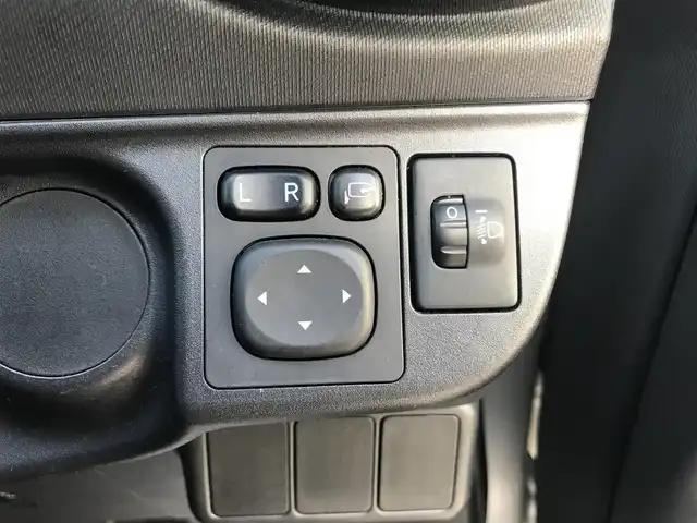 トヨタ アクア S 栃木県 2019(令1)年 14.3万km シルバーM 株)IDOMが運営する【じしゃロン小山店】の自社ローン専用車両になります。こちらは現金またはオートローンご利用時の価格です。自社ローンご希望の方は別途その旨お申付け下さい//禁煙車/ワンオーナー/純正フルセグナビ/（CD/AM/FMラジオ）/（Bluetooth)/ＥＴＣ/ステアリングスイッチ/マルチインフォメーションディスプレイ/ドライブレコーダー/電動格納ドアミラー/パワーウインドウ