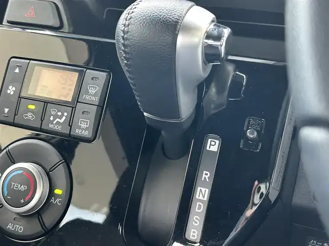 ダイハツ ウェイク G ターボ SA Ⅱ 福島県 2017(平29)年 1.5万km パールホワイトⅢ ４WD/両側パワースライドドア/シートヒーター/スマートアシスト２/衝突被害軽減ブレーキ/ターボ/横滑り防止装置/アイドリングストップ/純正１４インチアルミホイール/LEDヘッドライト/オートライト/オートエアコン/フォグランプ/ETC/CDオーディオ（AM FM AUX）/ベンチシート/ロールサンシェード/スマートキー/ドアバイザー