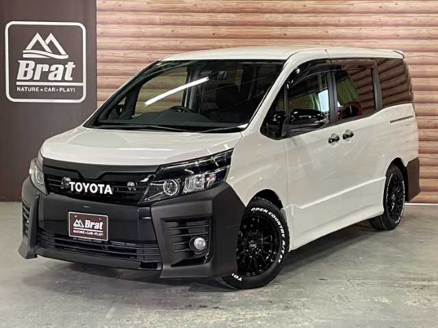 トヨタ ヴォクシー ZS 煌Ⅱ 福島県 2016(平28)年 4.4万km ホワイトパールクリスタルシャイン AIS検査済み/【2502040657】/アルパインSDナビ/フルセグ/バックカメラ/ステアリングリモコン/クルーズコントロール/両側パワスラ/フリップダウンモニター/ローダウンキット（社外）/前後ドラレコ/リアサンシェード/HKSマフラー（社外）/ツィーター/純正フロアマット/スマートキー/プッシュスタート/アイドリングストップ/プリクラッシュ/AHB/LEDヘッドライト/MIDホイール SQ27（社外）/TOYOオープンカントリーA/T　EX（社外）/TOYOTAエンブレム/ボンネットフードモール（社外）/社外パーツ取付有