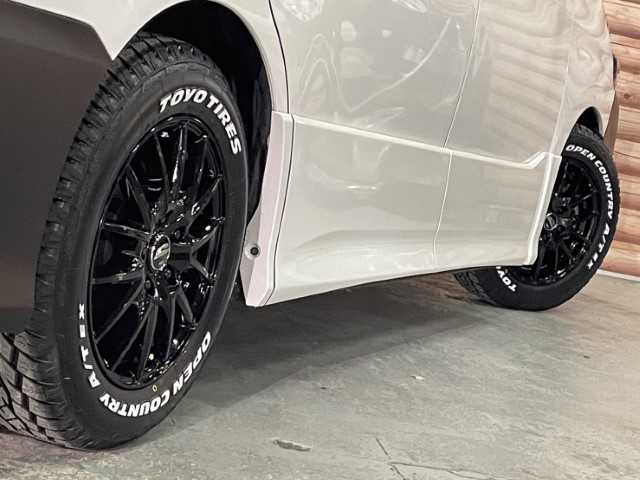 トヨタ ヴォクシー ZS 煌Ⅱ 福島県 2016(平28)年 4.4万km ホワイトパールクリスタルシャイン AIS検査済み/【2502040657】/アルパインSDナビ/フルセグ/バックカメラ/ステアリングリモコン/クルーズコントロール/両側パワスラ/フリップダウンモニター/ローダウンキット（社外）/前後ドラレコ/リアサンシェード/HKSマフラー（社外）/ツィーター/純正フロアマット/スマートキー/プッシュスタート/アイドリングストップ/プリクラッシュ/AHB/LEDヘッドライト/MIDホイール SQ27（社外）/TOYOオープンカントリーA/T　EX（社外）/TOYOTAエンブレム/ボンネットフードモール（社外）/社外パーツ取付有