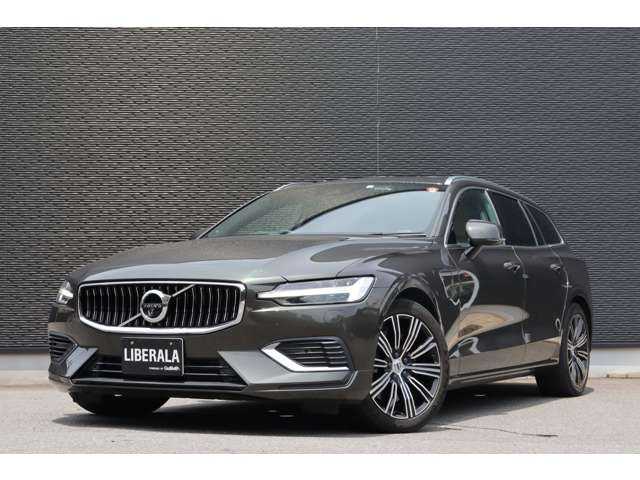ボルボ Ｖ６０ T6 ツインEG AWD インスクリプション 大分県 2020(令2)年 2.8万km グレーＭ PHEV/保証書/取扱説明書/harman kardonスピーカー/ヘッドアップディスプレイ/City Safety/レーダークルーズコントロール/ステアリングアシスト付BLIS/レーンキープアシスト/純正ナビ/AppleCarPlay/AndroidAuto/フルセグTV/USB/BT/FM/Spotify/前席パワーシート/前席シートヒーター/エアシート/アラウンドビューカメラ/LEDヘッドライト/アクティブベンディングライト/フルアクティブハイビーム/前後ドライブレコーダー/ＥＴＣ/スマートキー/スペアキーx1