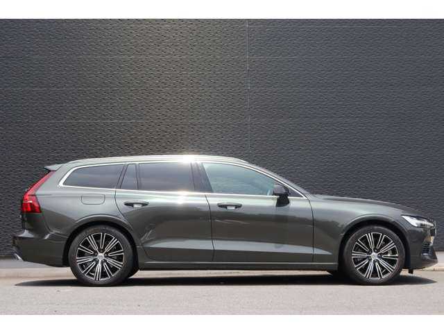 ボルボ Ｖ６０ T6 ツインEG AWD インスクリプション 大分県 2020(令2)年 2.8万km グレーＭ PHEV/保証書/取扱説明書/harman kardonスピーカー/ヘッドアップディスプレイ/City Safety/レーダークルーズコントロール/ステアリングアシスト付BLIS/レーンキープアシスト/純正ナビ/AppleCarPlay/AndroidAuto/フルセグTV/USB/BT/FM/Spotify/前席パワーシート/前席シートヒーター/エアシート/アラウンドビューカメラ/LEDヘッドライト/アクティブベンディングライト/フルアクティブハイビーム/前後ドライブレコーダー/ＥＴＣ/スマートキー/スペアキーx1