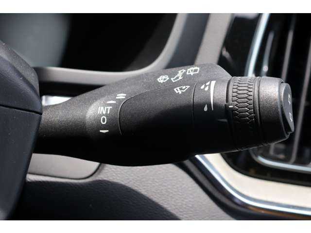 ボルボ Ｖ６０ T6 ツインEG AWD インスクリプション 大分県 2020(令2)年 2.8万km グレーＭ PHEV/保証書/取扱説明書/harman kardonスピーカー/ヘッドアップディスプレイ/City Safety/レーダークルーズコントロール/ステアリングアシスト付BLIS/レーンキープアシスト/純正ナビ/AppleCarPlay/AndroidAuto/フルセグTV/USB/BT/FM/Spotify/前席パワーシート/前席シートヒーター/エアシート/アラウンドビューカメラ/LEDヘッドライト/アクティブベンディングライト/フルアクティブハイビーム/前後ドライブレコーダー/ＥＴＣ/スマートキー/スペアキーx1