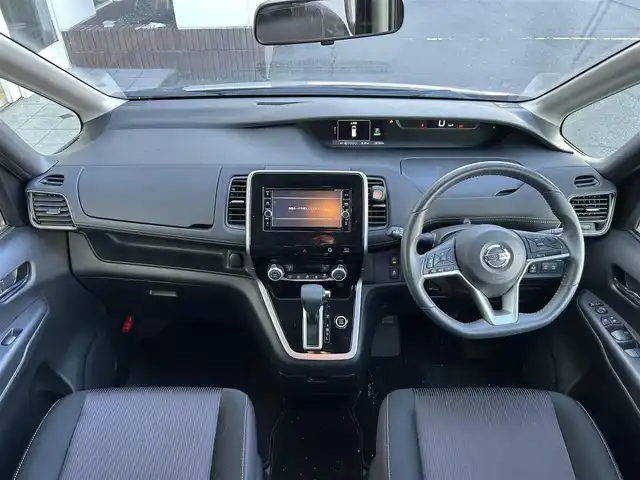 日産 セレナ ハイウェイスター Vセレクション 静岡県 2017(平29)年 6.9万km ダイヤモンドブラック エマージェンシーブレーキ/セーフティパック/純正ＳＤナビ/フルセグＴＶ/後席モニター/全周囲/ＥＴＣ/両側電動スライドドア/パーキングアシスト/プッシュスタート/コーナーセンサー/クルーズコントロール