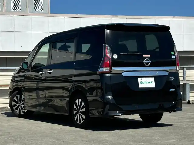 日産 セレナ ハイウェイスター Vセレクション 静岡県 2017(平29)年 6.9万km ダイヤモンドブラック エマージェンシーブレーキ/セーフティパック/純正ＳＤナビ/フルセグＴＶ/後席モニター/全周囲/ＥＴＣ/両側電動スライドドア/パーキングアシスト/プッシュスタート/コーナーセンサー/クルーズコントロール
