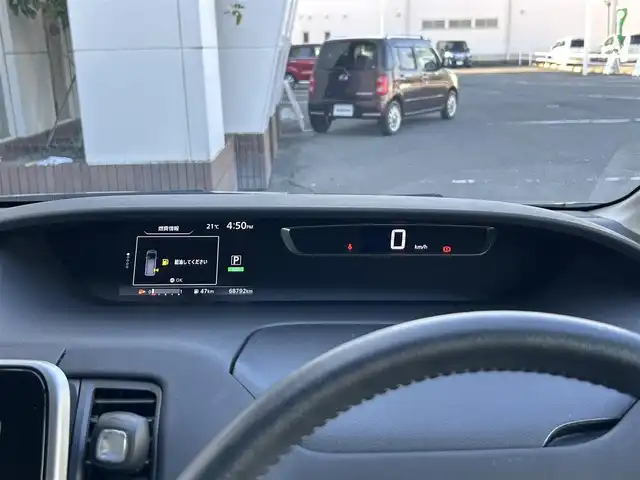 日産 セレナ ハイウェイスター Vセレクション 静岡県 2017(平29)年 6.9万km ダイヤモンドブラック エマージェンシーブレーキ/セーフティパック/純正ＳＤナビ/フルセグＴＶ/後席モニター/全周囲/ＥＴＣ/両側電動スライドドア/パーキングアシスト/プッシュスタート/コーナーセンサー/クルーズコントロール