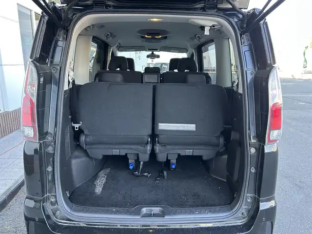 日産 セレナ ハイウェイスター Vセレクション 静岡県 2017(平29)年 6.9万km ダイヤモンドブラック エマージェンシーブレーキ/セーフティパック/純正ＳＤナビ/フルセグＴＶ/後席モニター/全周囲/ＥＴＣ/両側電動スライドドア/パーキングアシスト/プッシュスタート/コーナーセンサー/クルーズコントロール