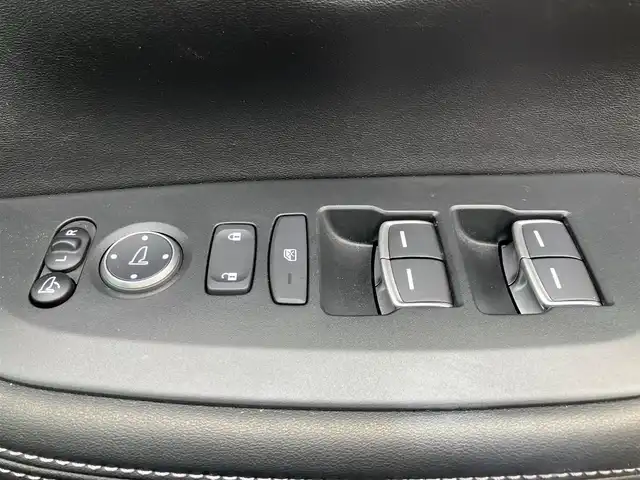 ホンダ ＺＲ－Ｖ ハイブリッド e:HEV X 静岡県 2023(令5)年 2.7万km クリスタルブラックパール エンジンスタートボタン/スマートキー/ワンオーナー/パワーステアリング/パワーウィンドウ/MTモード付AT/アイドリングストップ/オートエアコン/クルーズコントロール/全方位カメラ/ETC2.0/USB入力端子/純正ナビ（BT.フルセグ）/ドライブレコーダー前後/電動リアゲート/純正フロアマット/純正アルミホイール/ABS/横滑り防止装置/コーナーセンサー前後/レーンキープアシスト/オートライト/オートマチックハイビーム/ダウンヒルアシストコントロール/LEDヘッドライト/Wプラスサイドエアバック/カーテンエアバック/Honda SENSING/ブラインドスポットインフォメーション/後退出庫サポート/マルチビューカメラシステム/Honda CONNECTディスプレー＋ETC2.0車載器＋ワイヤレス充電器/パワーテールゲート(予約クローズ機能付)
