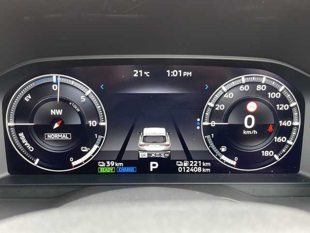三菱 アウトランダー ＰＨＥＶ P 道北・旭川 2022(令4)年 1.3万km チタニウムグレーメタリック ・4WD/・寒冷地仕様/・純正ナビ/BT フルセグ AndroidAuto/・BOSEサウンドシステム/・電動パノラマサンルーフ/・MITSUBISHI CONNECT/・マイパイロット/・アダプティブLEDヘッドライト/・マルチアラウンドモニター 移動物検知機能/・デジタルルームミラー/・電動パーキングブレーキ＆ブレーキホールド/・SRSエアバッグ/・衝突安全強化ボディーRISE/・ECOモード/・AC1500W/・前後ドライブレコーダー/・全席シートヒーター/・エアシート/・ステアリングヒーター/・追従型クルーズコントロール/・フォグランプ/・純正ドアバイザー/・純正フロアマット/・取扱説明書/・充電ケーブル