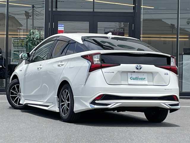 トヨタ プリウス S 茨城県 2020(令2)年 1.9万km ホワイトパールクリスタルシャイン 純正ナビ/【AM・FM・ＣＤ・ＤＶＤ・ＴＶ・ＳＤ・ＢＴ】/サンルーフ/モデリスタエアロ/レーダークルコン/Ｂカメラ/ステリモ/オートライト/オートハイビーム/Fフォグ/LEDライト/純正フロアマット/社外アルミホイール/純正アルミホイール積み込み/横滑り防止装置/レーンキープアシストコントロール/衝突被害軽減システム/プッシュスタート/スマートキー