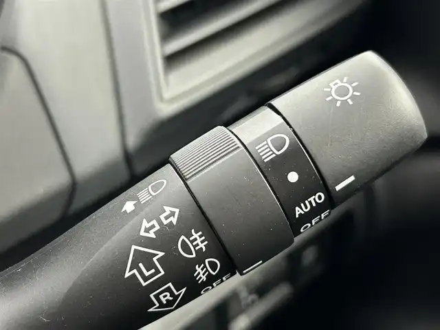 スバル インプレッサ スポーツ 1．6i－LアイサイトSスタイル 道央・札幌 2018(平30)年 2.4万km アイスシルバーメタリック ・４WD/・寒冷地/・純正8インチナビ/　CD/DVD/SD/BT/フルセグ/・バック/サイドカメラ/・ETC2.0/・アイサイトセーフティプラス/・プリクラッシュセーフティ/・レーンアシスト/・レーダークルーズコントロール/・ブラインドスポットモニター/・リアコーナーセンサー/・後方警戒支援システム/・後退時自動ブレーキシステム/・ステアリング連動ヘッドランプ/・nanoe/・LEDヘッドライト/・フォグライト/・オートライト/・プッシュスタート/・スマートキー/・純正フロアマット/・ドアバイザー