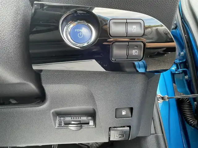 トヨタ プリウス Sツーリングセレクション 茨城県 2019(平31)年 4.9万km ブルーM 純正SDナビ/　　BT/CD/DVD/フルセグ/バックカメラ/アダプティブクルーズコントロール/LEDオートライト/オートマチックハイビーム/レザーシート/シートヒーター/純正17インチアルミホイール/コーナーセンサー/ETC2.0/スマートキー