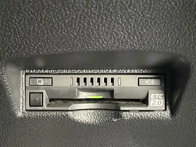 トヨタ プリウス Sツーリングセレクション 群馬県 2019(平31)年 4.9万km ブルーM トヨタセーフティセンス/・衝突軽減ブレーキシステム/・レーンキープアシスト/・レーダークルーズコントロール/・プリクラッシュセーフティ/純正SDナビゲーション/（CD/DVD/SD/BT/フルセグTV）/バックカメラ/ビルトインETC2.0/合皮シート/クリアランスソナー/前席シートヒーター/ステアリングスイッチ/LEDヘッドライト/フォグライト/電格ミラー/純正フロアマット/純正17インチアルミホイール