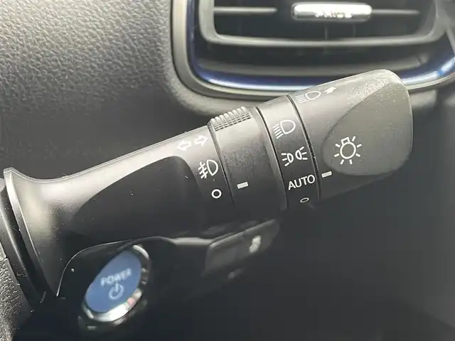 トヨタ プリウス Sツーリングセレクション 群馬県 2019(平31)年 4.9万km ブルーM トヨタセーフティセンス/・衝突軽減ブレーキシステム/・レーンキープアシスト/・レーダークルーズコントロール/・プリクラッシュセーフティ/純正SDナビゲーション/（CD/DVD/SD/BT/フルセグTV）/バックカメラ/ビルトインETC2.0/合皮シート/クリアランスソナー/前席シートヒーター/ステアリングスイッチ/LEDヘッドライト/フォグライト/電格ミラー/純正フロアマット/純正17インチアルミホイール