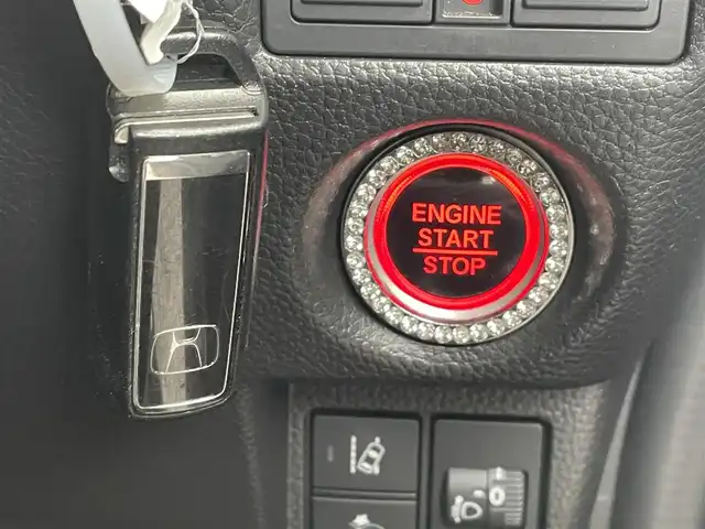 ホンダ Ｎ ＢＯＸ カスタム L スタイル+ブラック 千葉県 2022(令4)年 5.4万km クリスタルブラックパール 9インチSDナビ【MDV-M908HDL】/・CD/DVD/MSV/Bluetooth/フルセグ/バックカメラ/両側パワースライドドア/HONDA SENSING/・アダプティブクルーズコントロール/・衝突軽減ブレーキ/・車線維持支援システム/・誤発進抑制機能/・先行車発進お知らせ機能/・オートハイビーム/・標識認識機能/前席シートヒーター/コーナーセンサー/スマートキー×2/社外前後ドライブレコーダー【TZ-D215W】/ETC/純正LEDヘッドライト/フォグランプ/専用ブラック14インチアルミホイール/ヘッドライトレベライザー/本革巻きステアリング/サイド＆カーテンエアバッグ