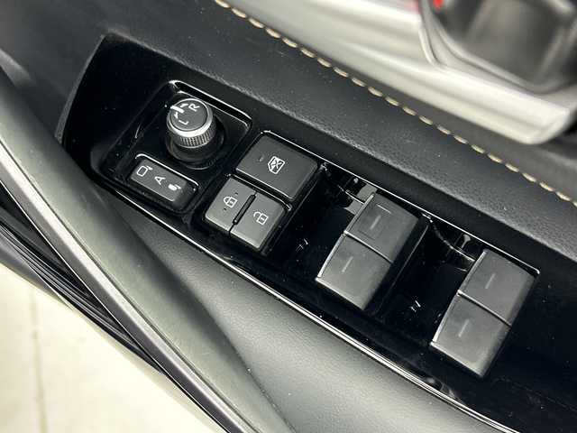 トヨタ カローラツーリング ハイブリッド ダブルバイビー 愛知県 2020(令2)年 4.7万km スパークリングブラックパールクリスタルシャイン 禁煙車/純正ディスプレイオーディオ/ナビキットあり/テレビキットあり/テレビキャンセラー/バックカメラ/レーダークルーズ/ETC/ブラインドスポットモニター/ミラー型ドラレコ/ハーフレザーシート/シートヒーター/LEDヘッドライト/ステアリングヒーター