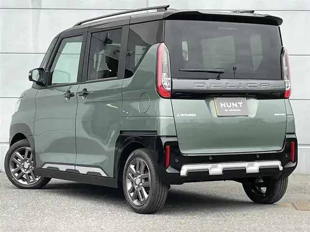 三菱 デリカミニ T プレミアム 千葉県 2025(令7)年 0.1千km 緑Ⅱ 届出済未使用車/衝突軽減ブレーキ/全方位カメラ/両側パワースライドドア/純正ディスプレイオーディオ/ハーフレザーシート/シートヒーター/コーナーセンサー/ＬＥＤヘッドライト/オートライト