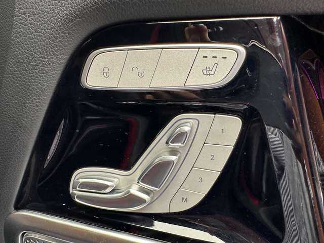 メルセデス・ベンツ ゲレンデヴァーゲン Ｇ３５０ｄ AMGライン 千葉県 2019(令1)年 5.3万km オブシディアンブラック ラグジュアリーＰ　/アダプティブダンピングシステム　/サンルーフ　/純正ナビ　/３６０°カメラ　/ＡＣＣ　/ＢＳＭ　/黒革　/シートヒーター　/パワーシート　/ＬＥＤヘッドライト　/オートライト　　/アンビエントライト